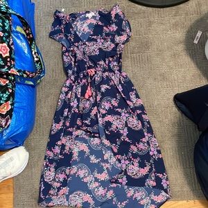 This beautiful dress is I very good cuality